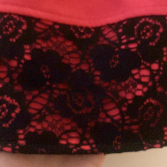 Beautiful hot pink with black lace dress - Picture 5 of 9